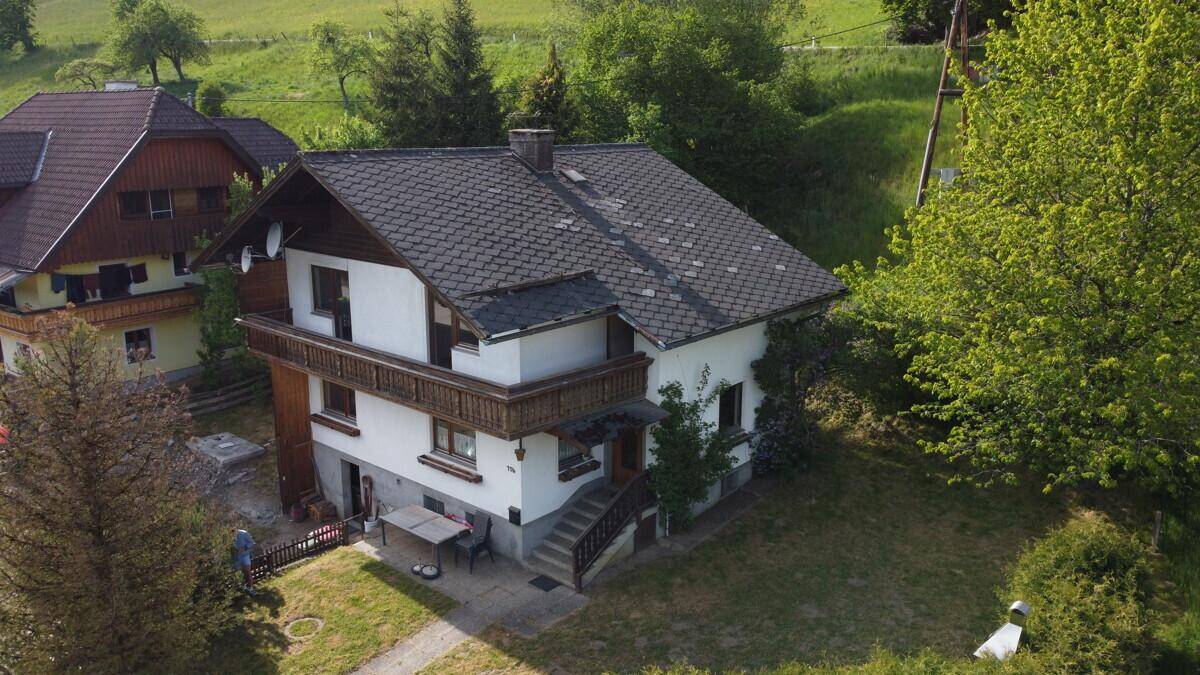 Charmantes Wohnhaus mit großem Grundstück und viel Potenzial in Gröbming - Ansicht 2