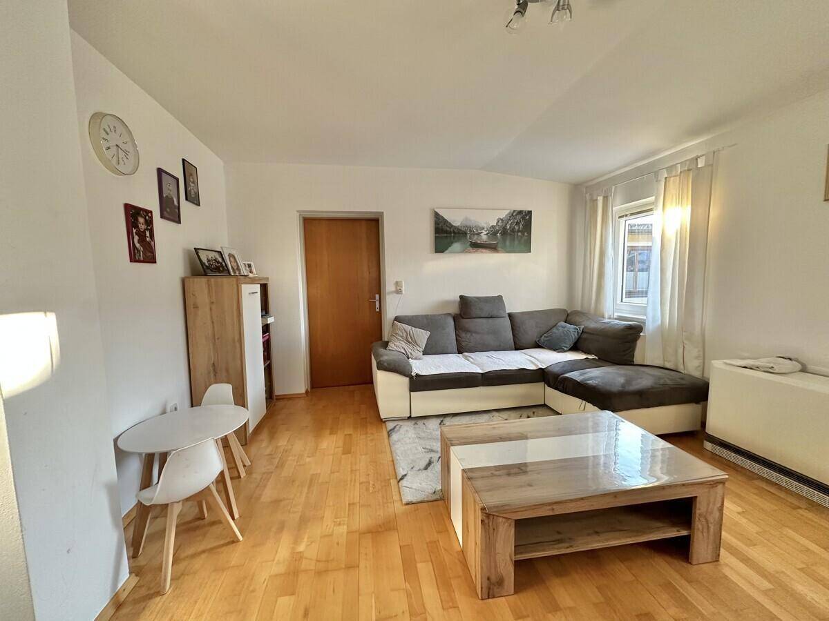 Zinshaus in Liezen mit 12 Wohnungen, top Lage, starke Mieteinnahmen! - Més