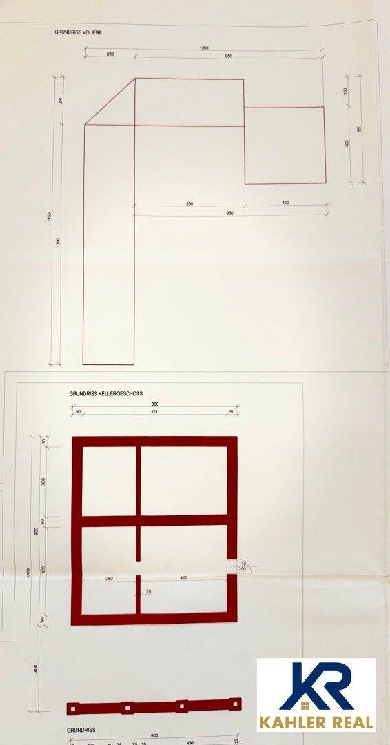 Technischer Grundriss mit Maßen und Umrissen des Gebäudes und Kellergeschosses.