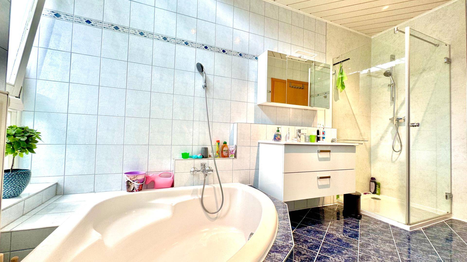 Maisonette-Wohnung Badezimmer