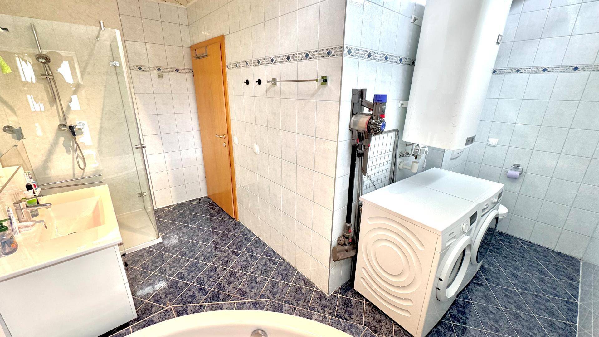 Maisonette-Wohnung Badezimmer