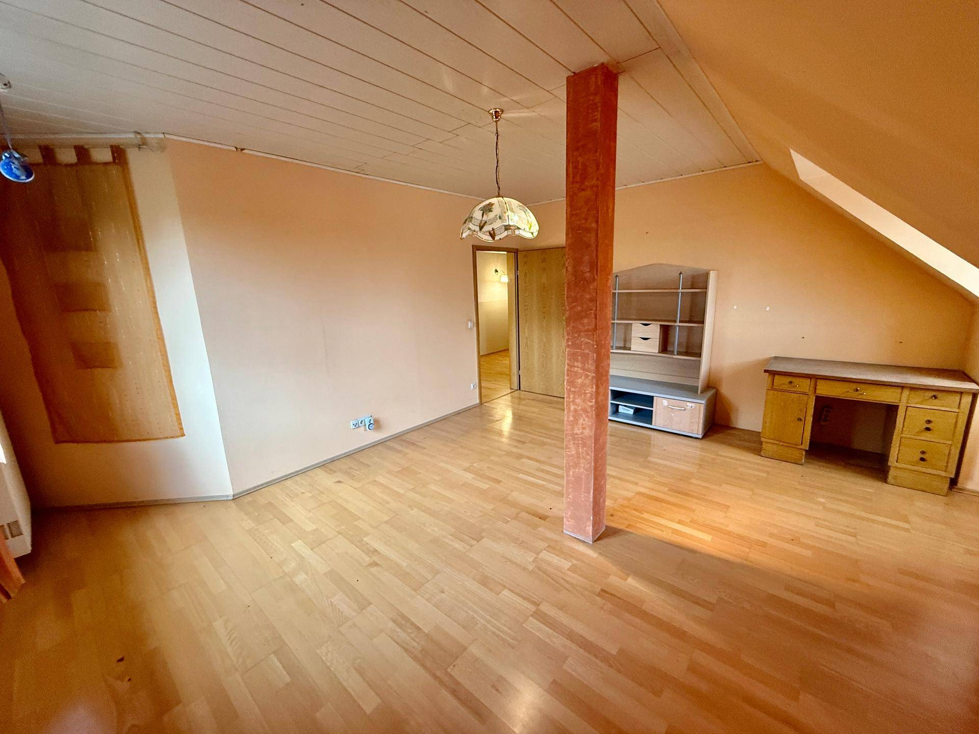 Schlafzimmer 5