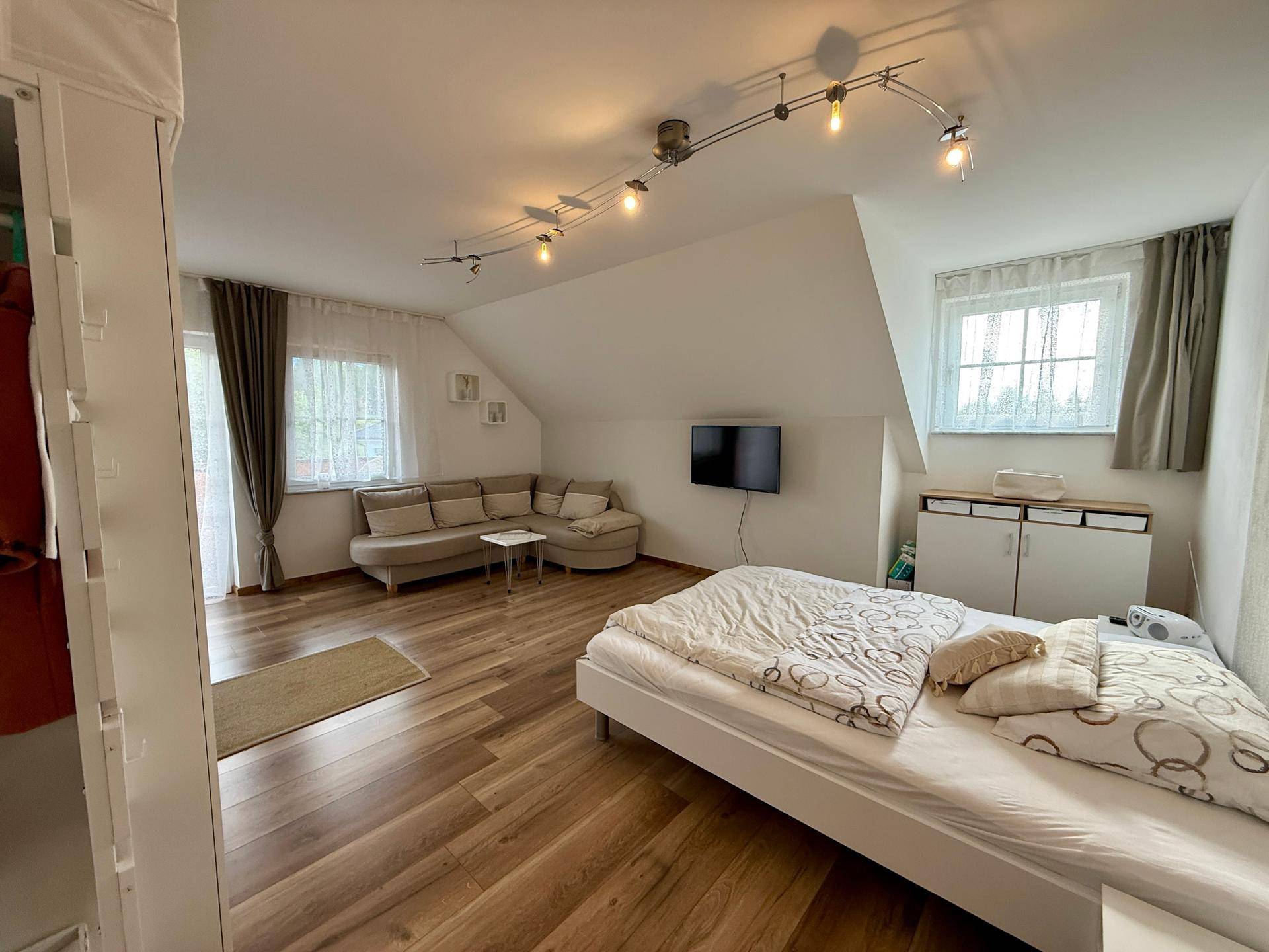 Schlafzimmer 2