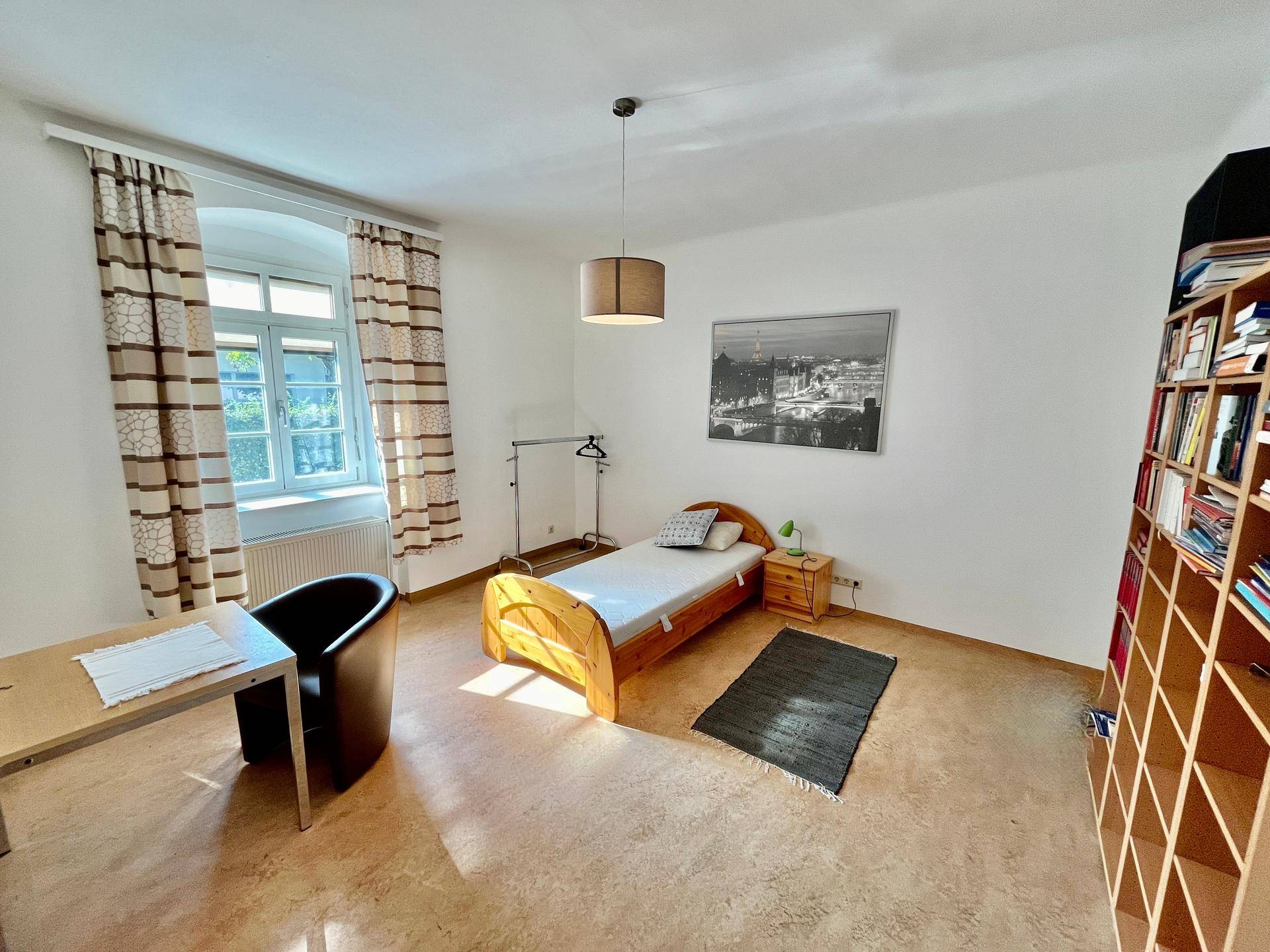 Schlafzimmer 2