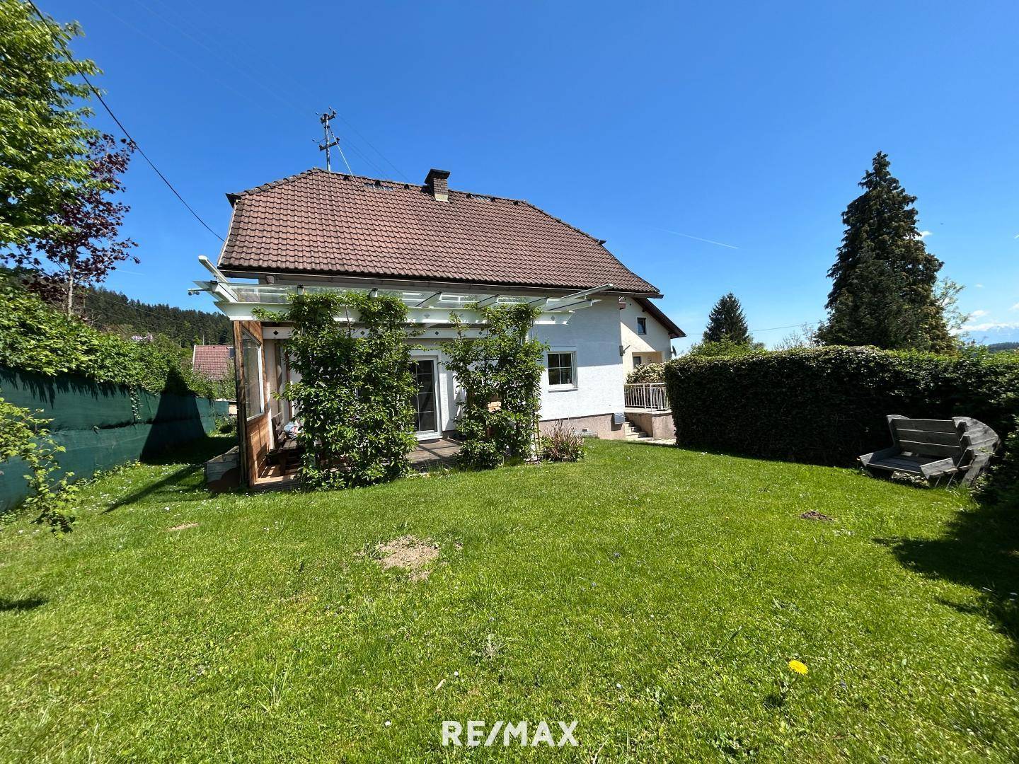 Garten mit Terrasse