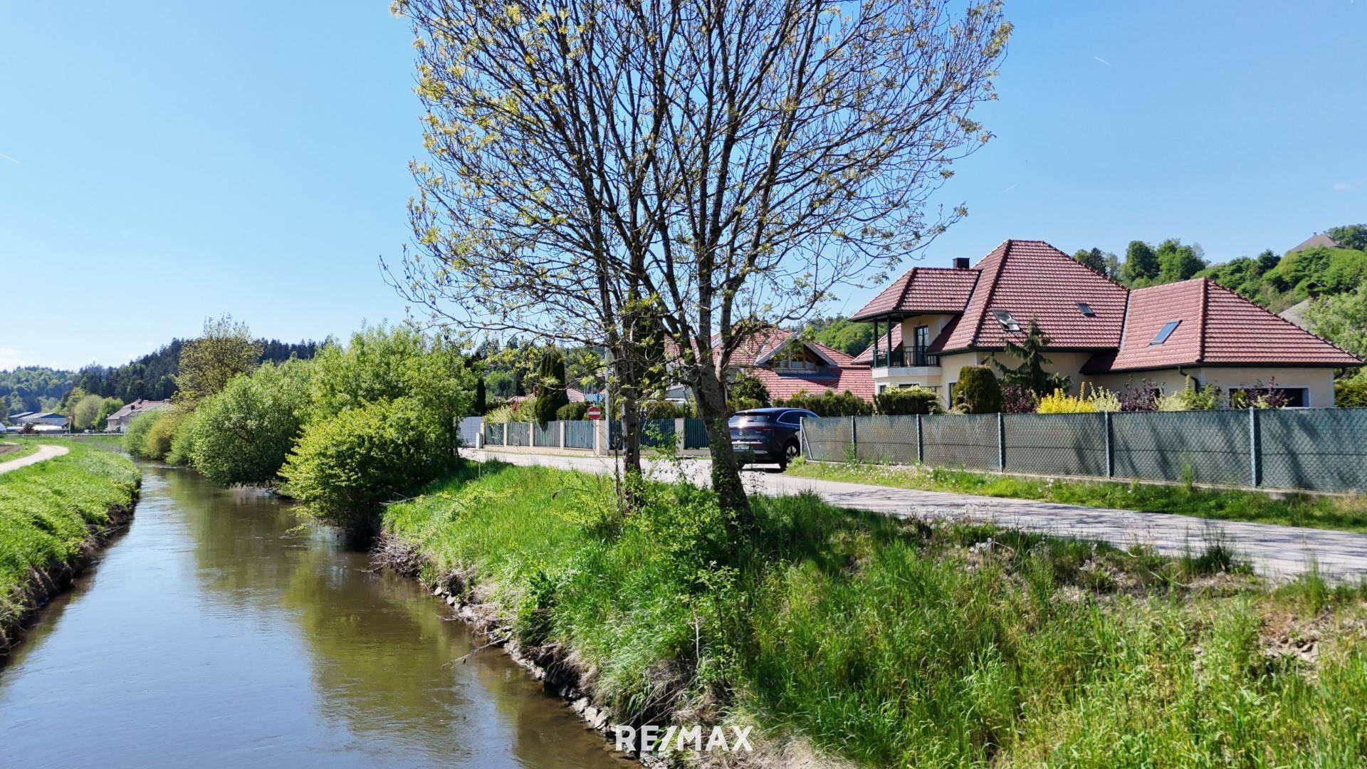 Luftbild Zufahrtsstraße