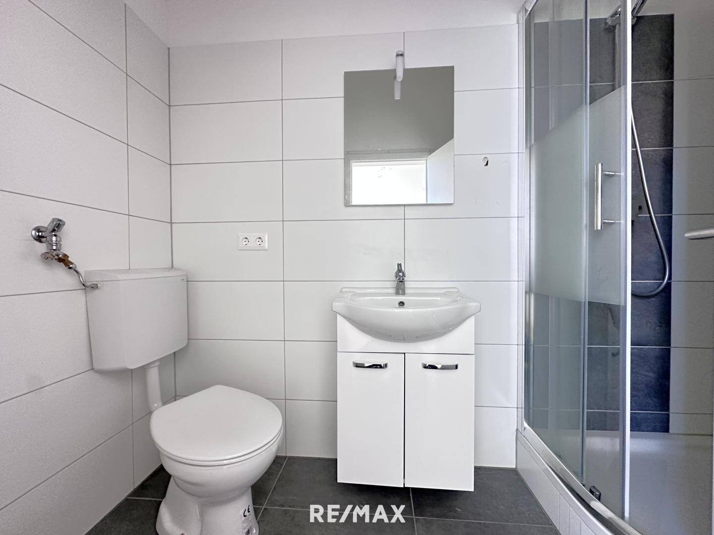 Wohnung EG west Bad