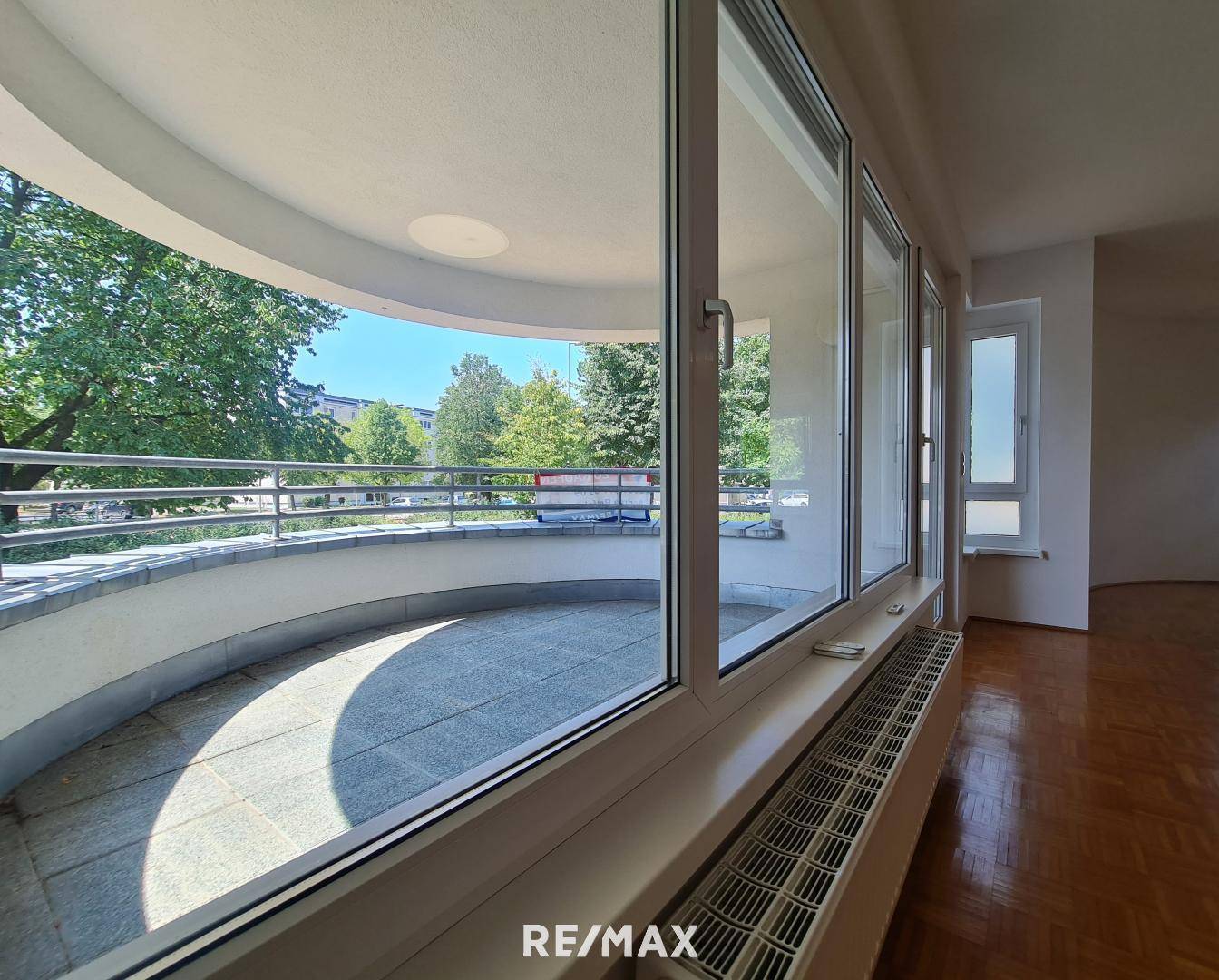 Wonzimmer-Balkon