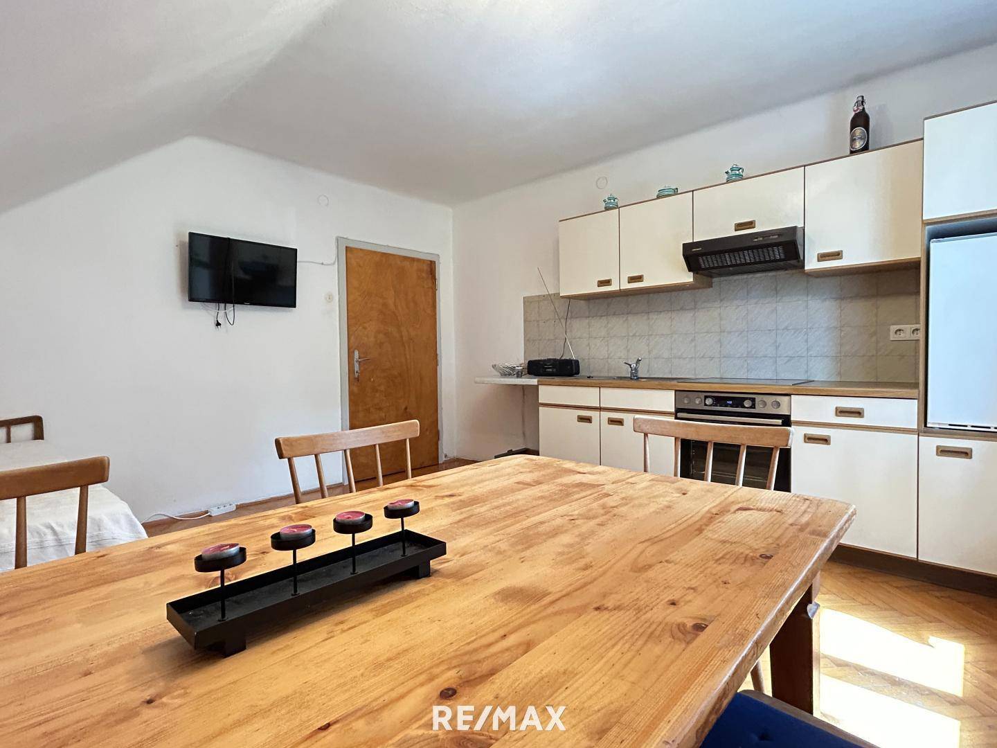 Küche und Esszimmer OG