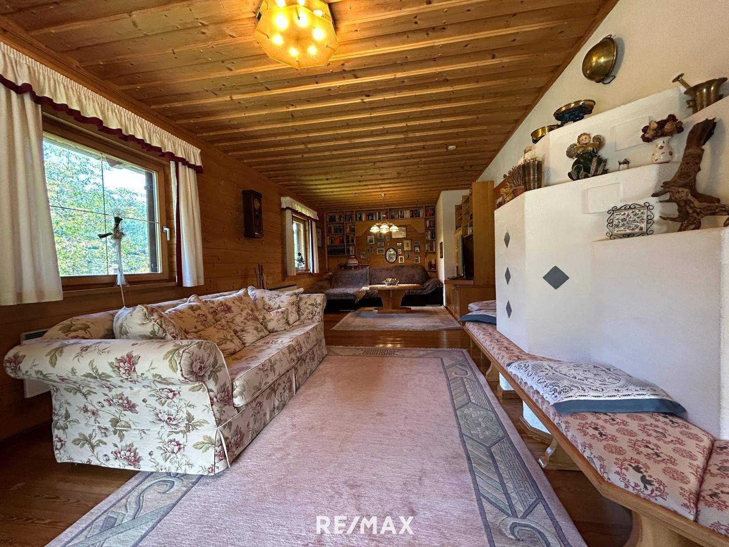 Wohnbereich mit Kachelofen