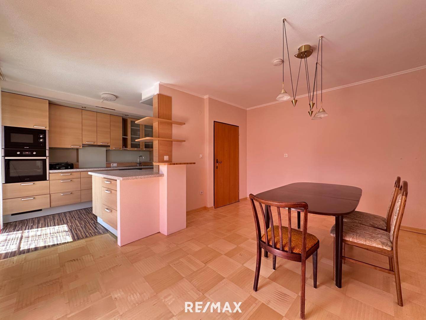 Küche-Essbereich OG