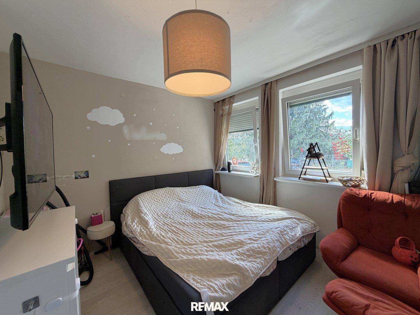 Schlafzimmer Wohnhaus EG