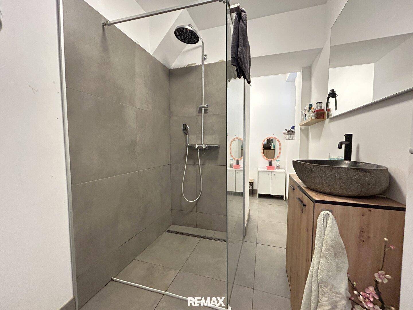 Badezimmer Wohnhaus EG