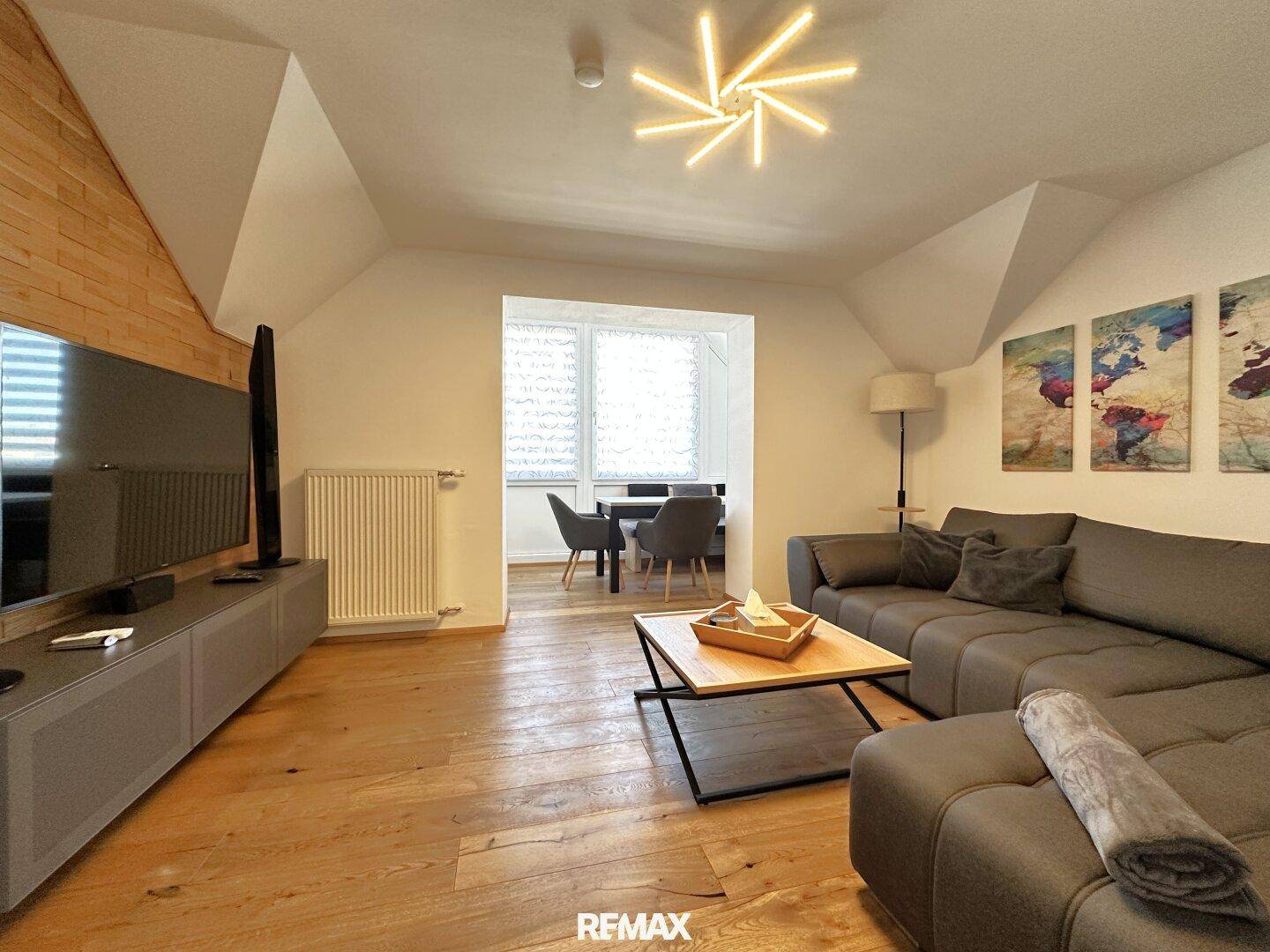 Wohnzimmer DG