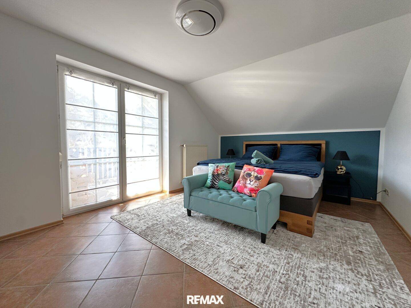 Schlafzimmer DG