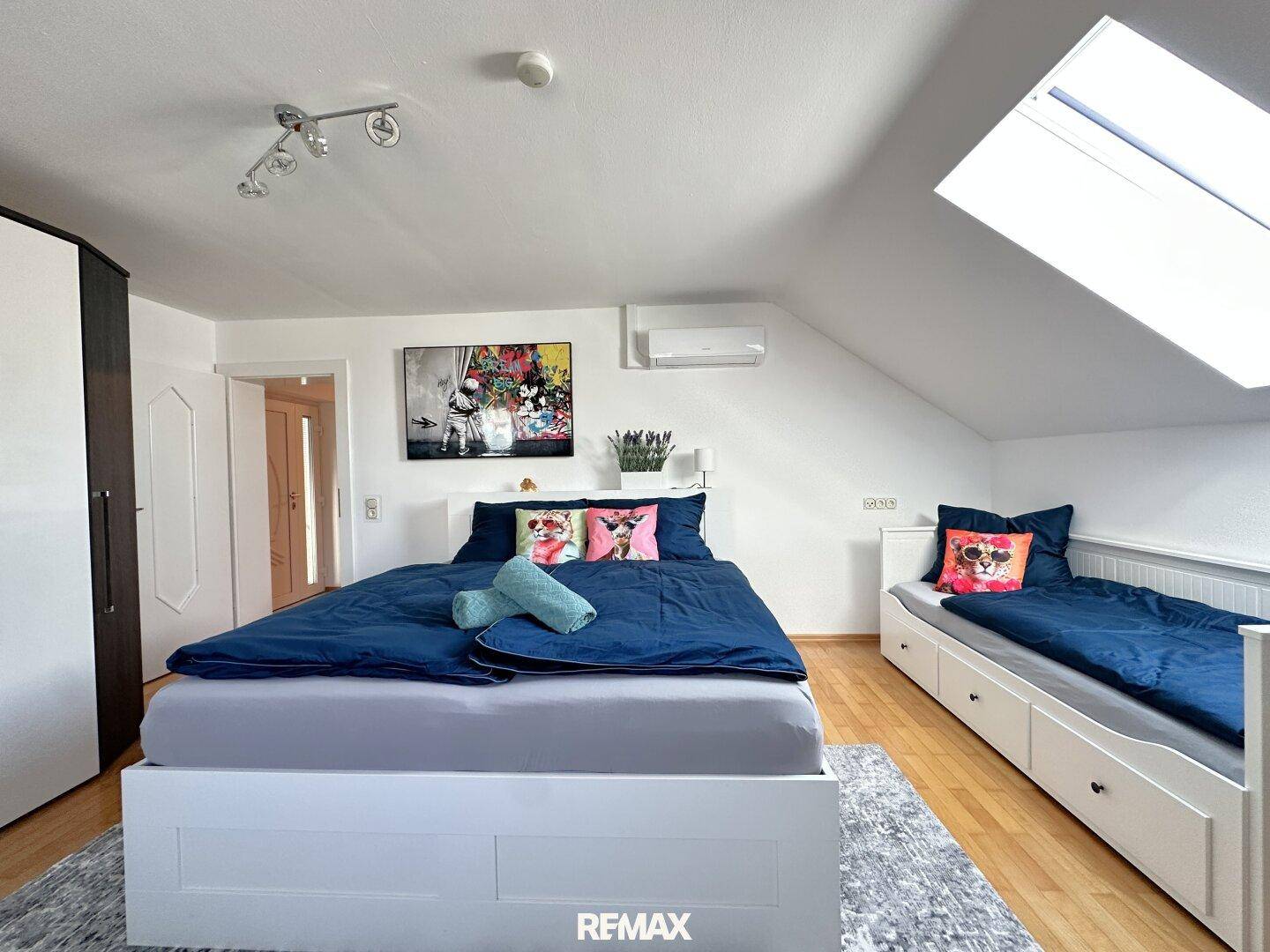 Schlafzimmer DG