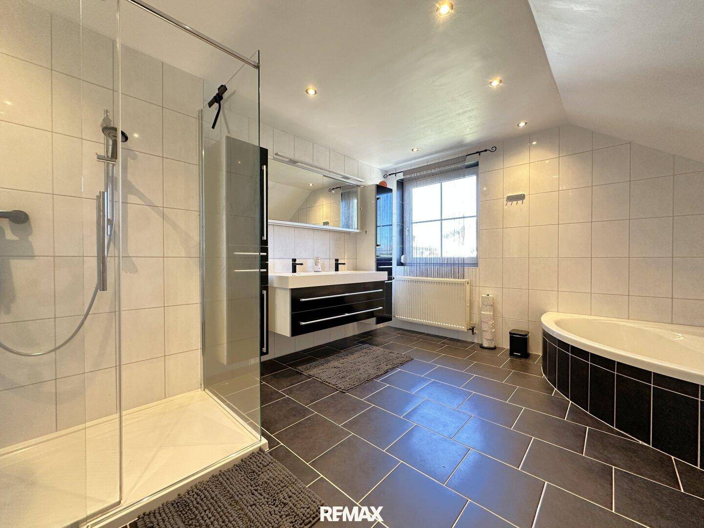 Badezimmer DG