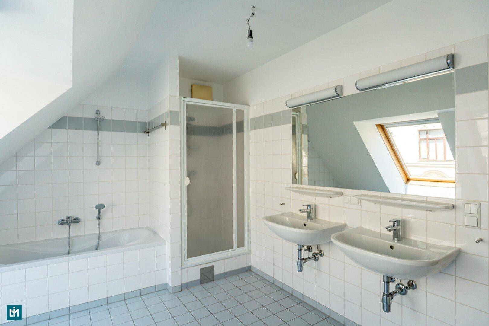 Badezimmer UG. (NW)