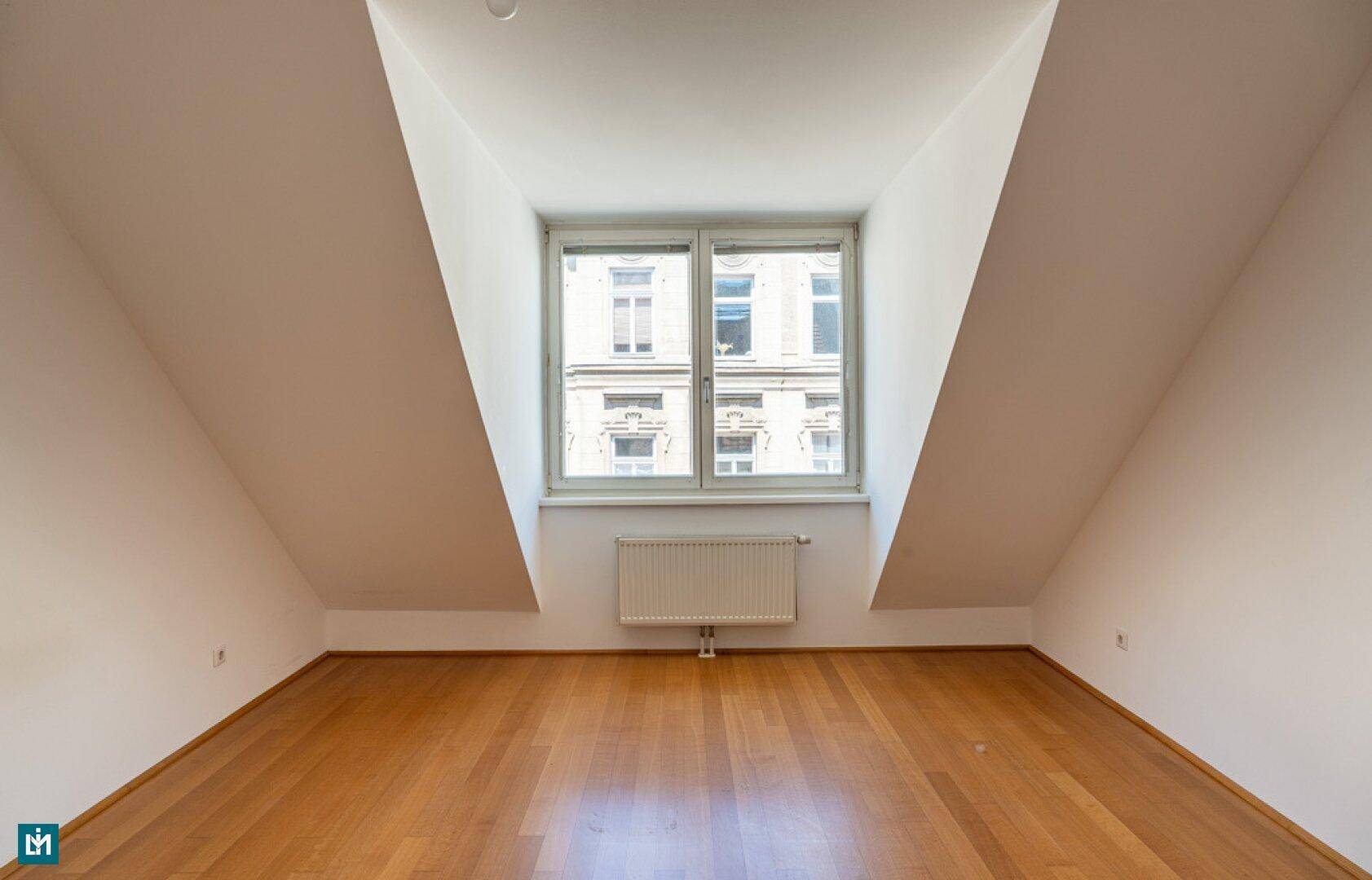 Schlafzimmer UG. (NW)