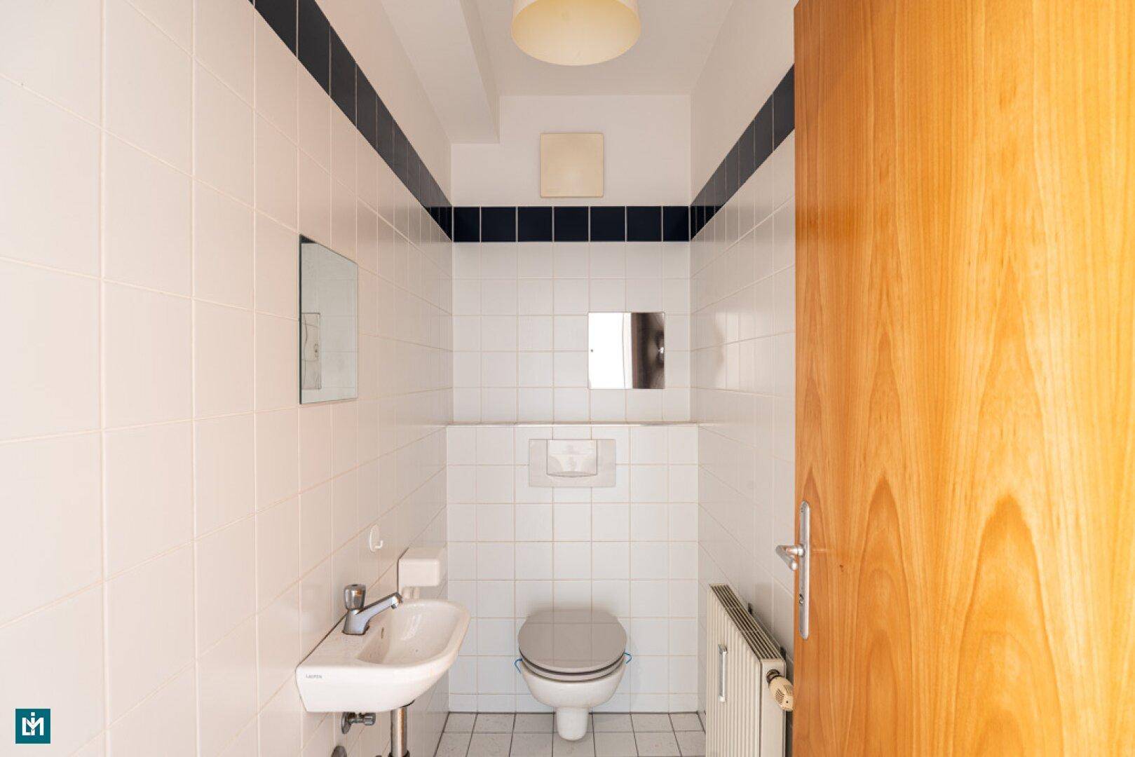 WC UG.