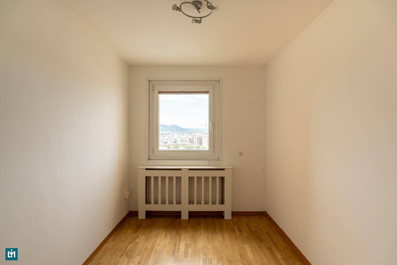 Kinder/Arbeitszimmer (UG.) W