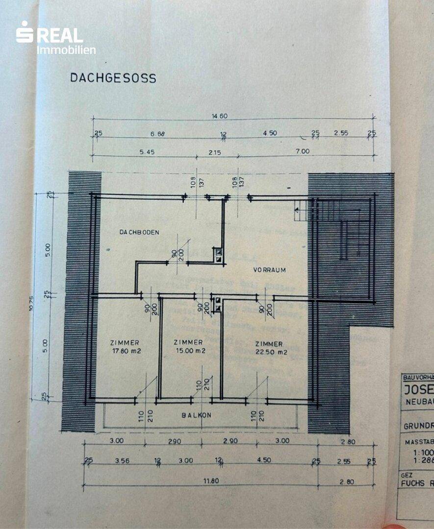 Grundriss des Dachgeschosses mit Zimmern, Dachboden und Zugang zu einem weiteren Balkon.
