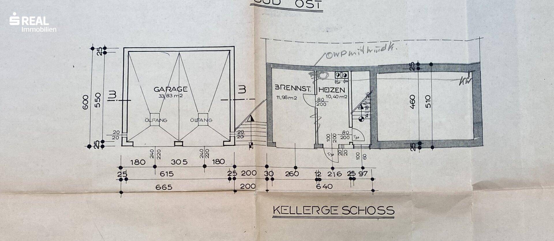 Grundriss des Kellergeschosses mit Garage, Heizraum und weiteren Kellerräumen.