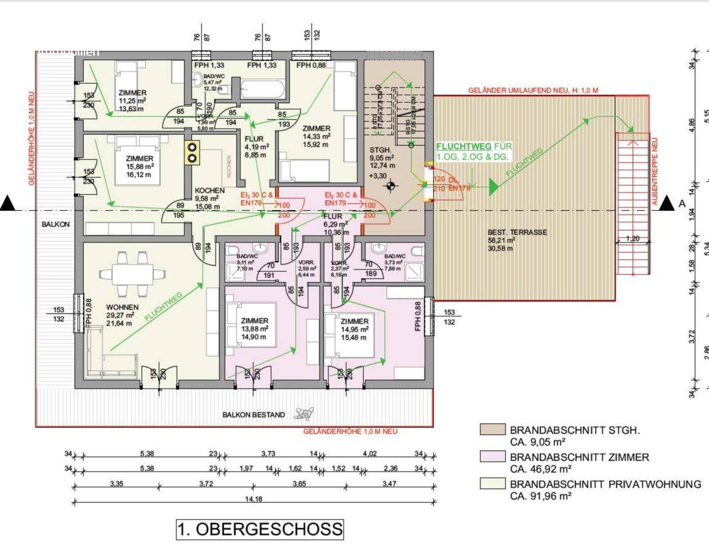 Grundriss des ersten Obergeschosses mit mehreren Zimmern, Bädern und Balkonen.