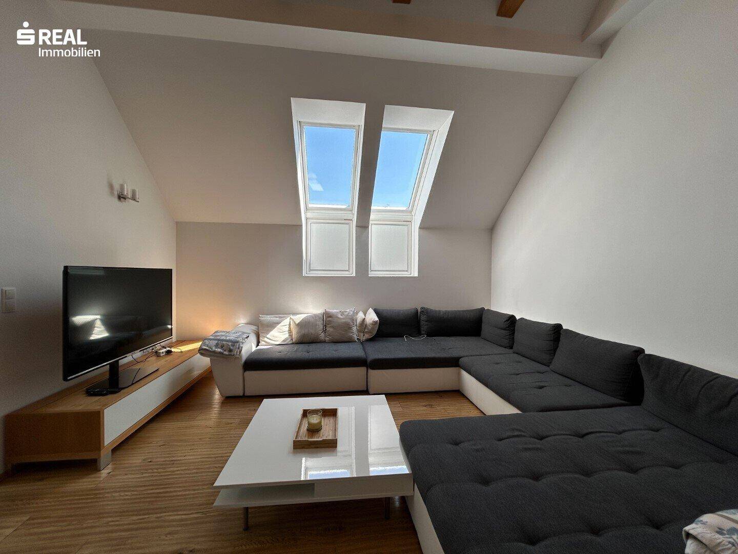 Wohnzimmer DG