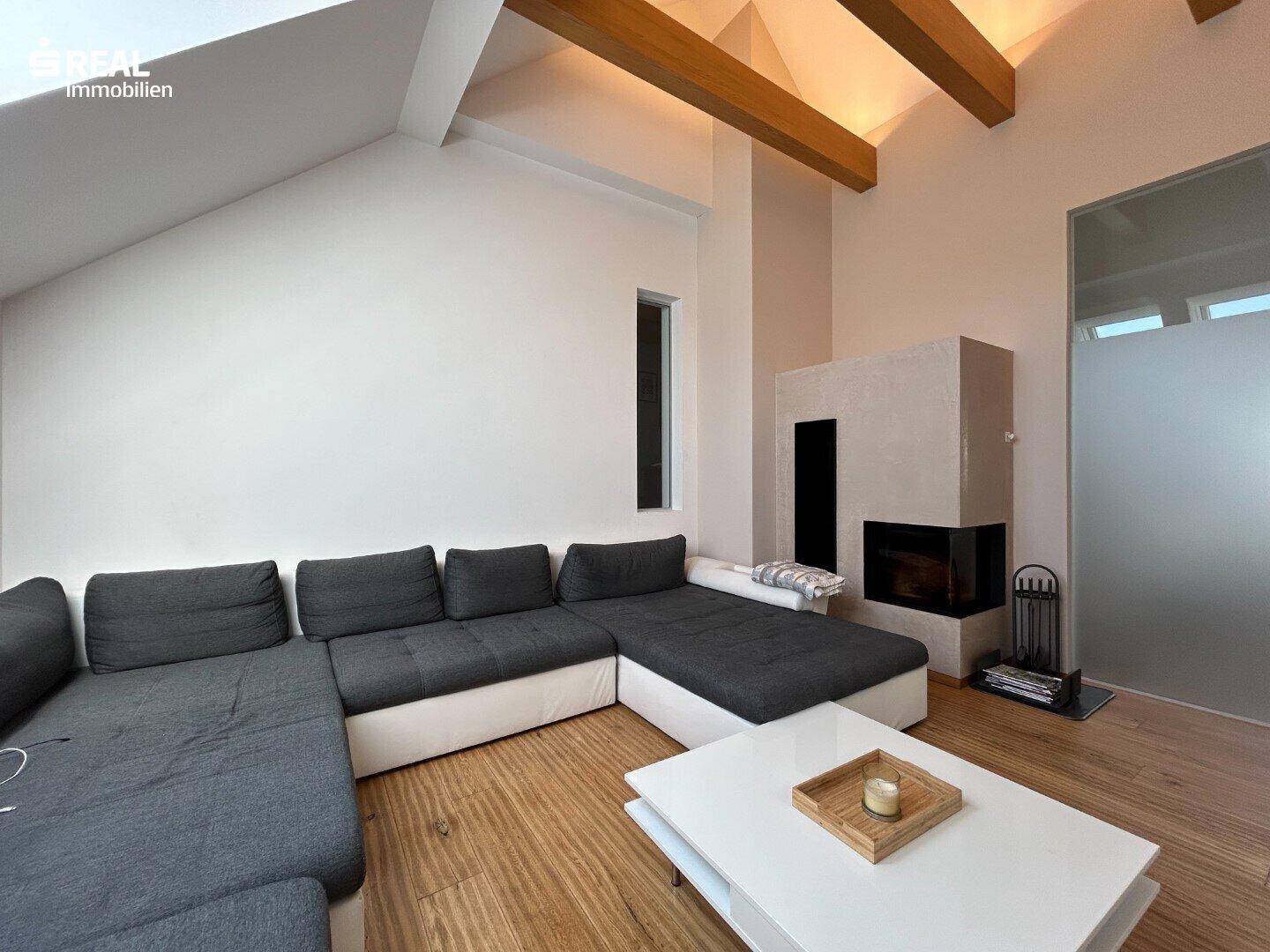 Wohnzimmer DG