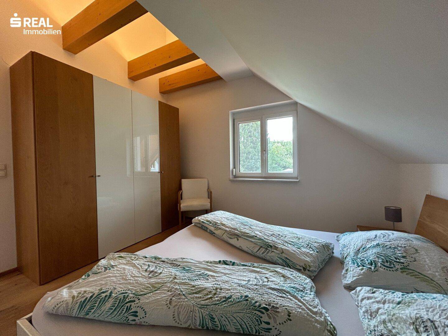 Schlafzimmer DG