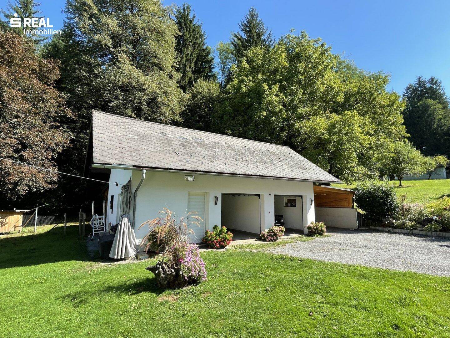 Garage und Carport
