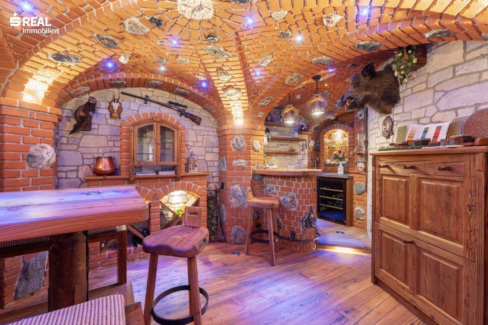 Keller mit Bar
