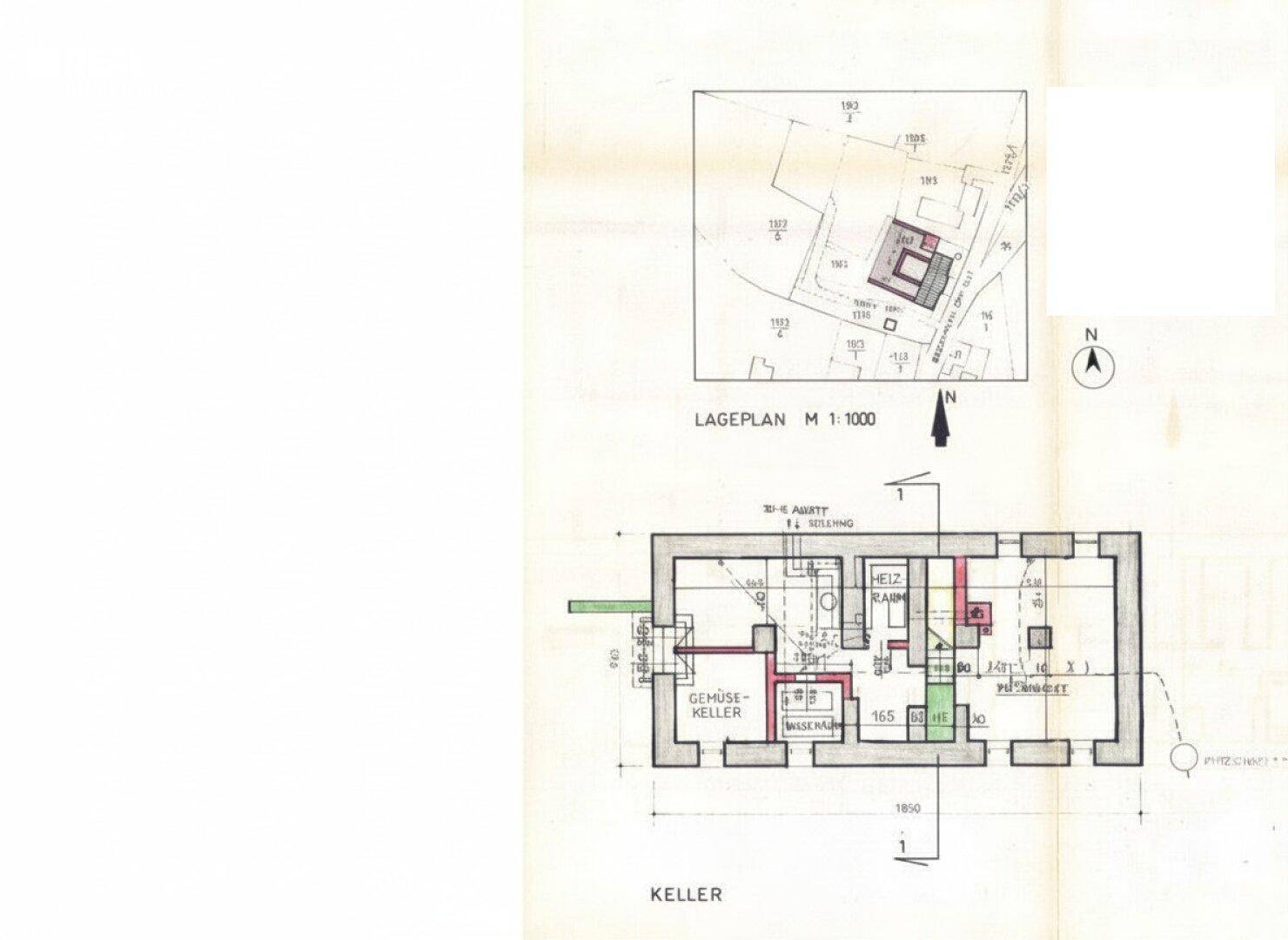 Lageplan des Grundstücks und Grundriss des Kellergeschosses mit Funktionsräumen.