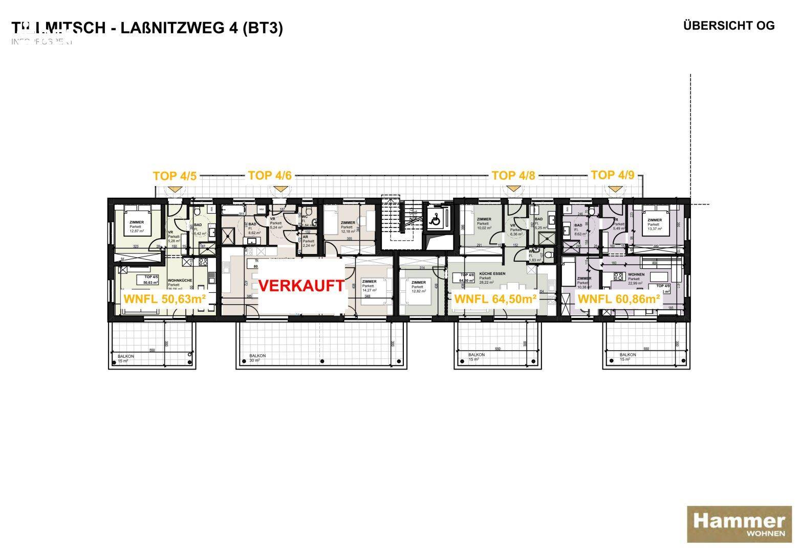 Grundriss des Obergeschosses mit mehreren Wohneinheiten und Balkonen.
