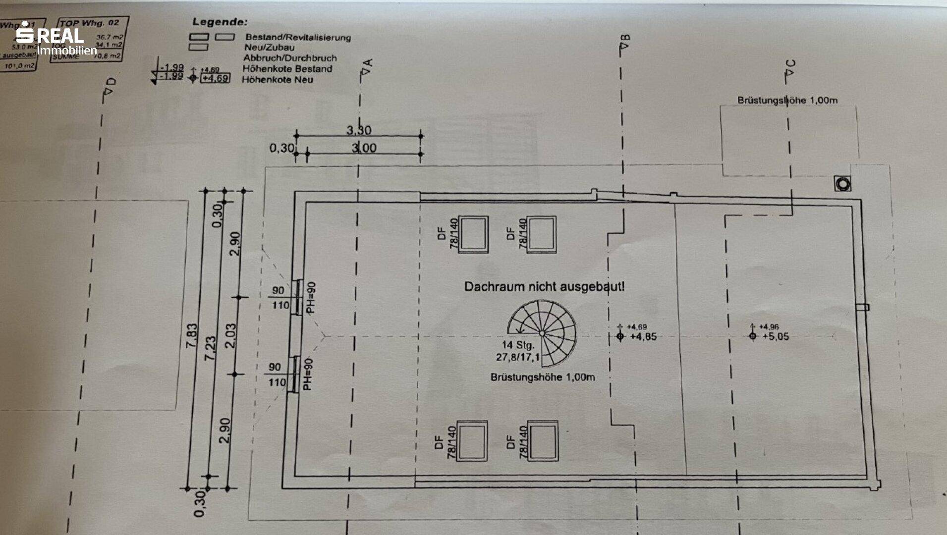 Grundriss des Dachraums, der nicht ausgebaut ist, aber Dachfenster und Dachschrägen zeigt.