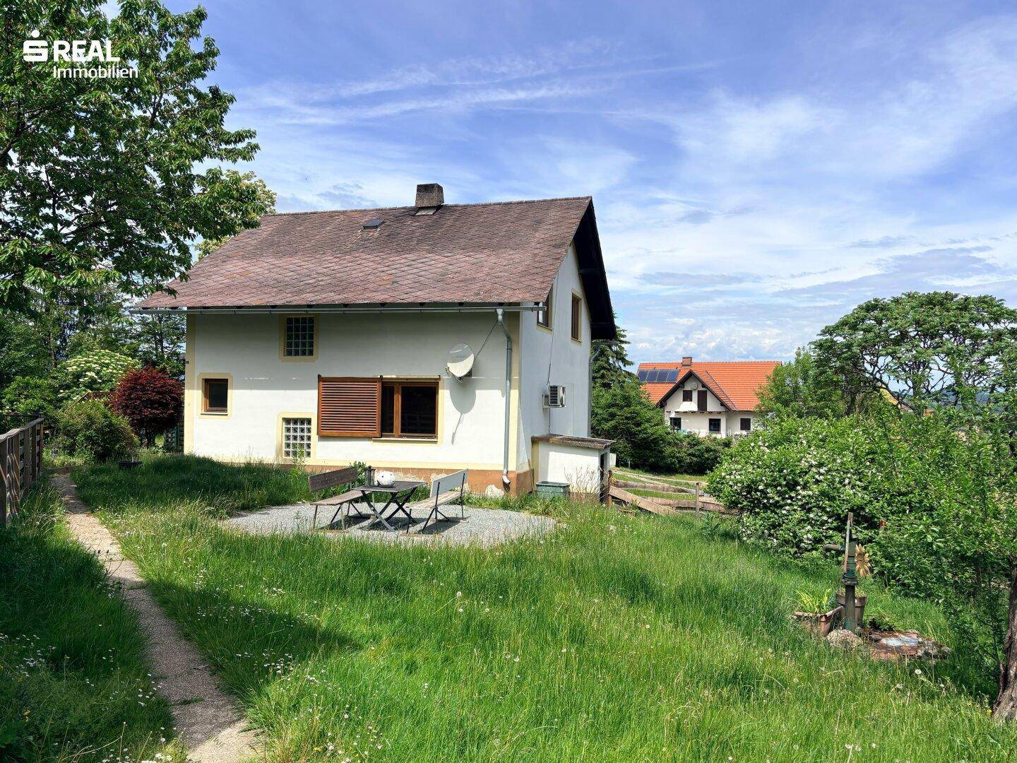 Bauernhof - Großes Anwesen mit schöner Ackerfläche, Wald und Wiese in sonniger Ruhelage - Ansicht 5