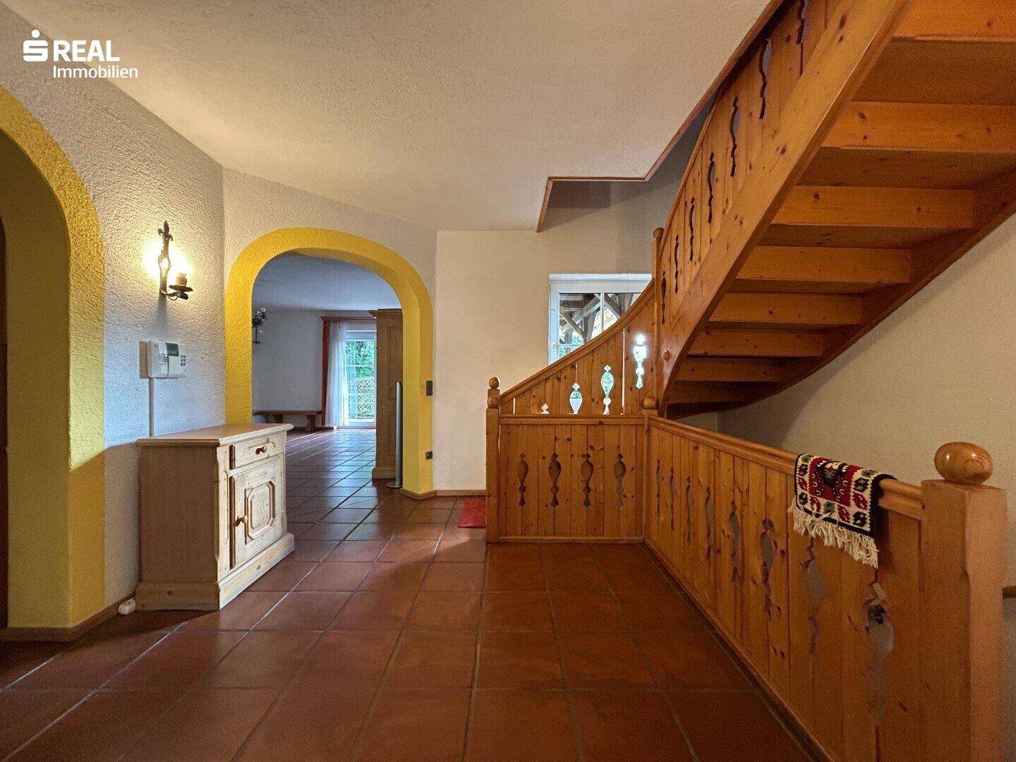 Einfamilienhaus mit Weinkeller, Sauna &amp; Bergblick - Ansicht 3