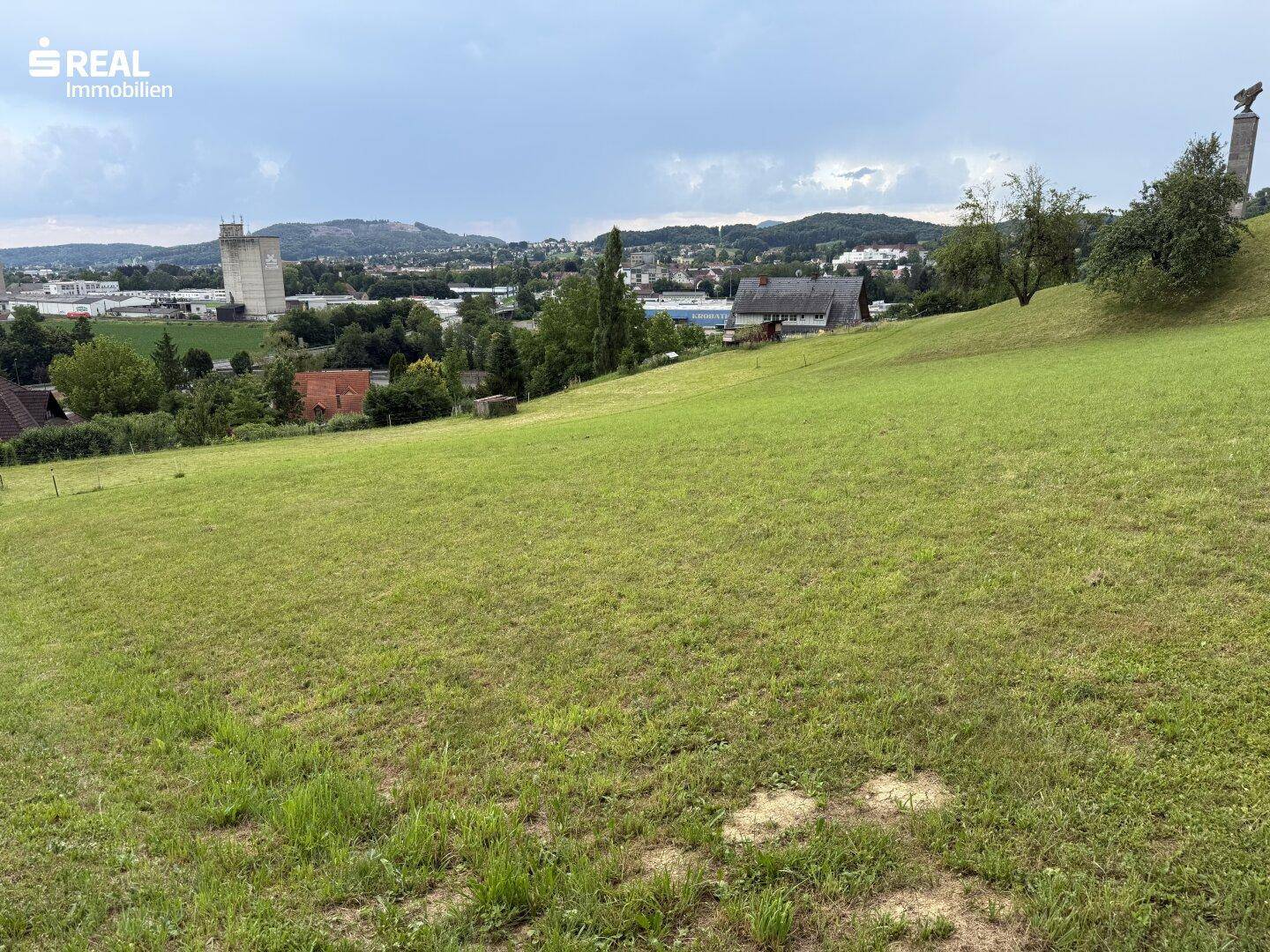 Hier könnte Ihr neuer Wohntraum stehen - Baugrund in absoluter Aussichtslage in Gniebing - Ansicht 5