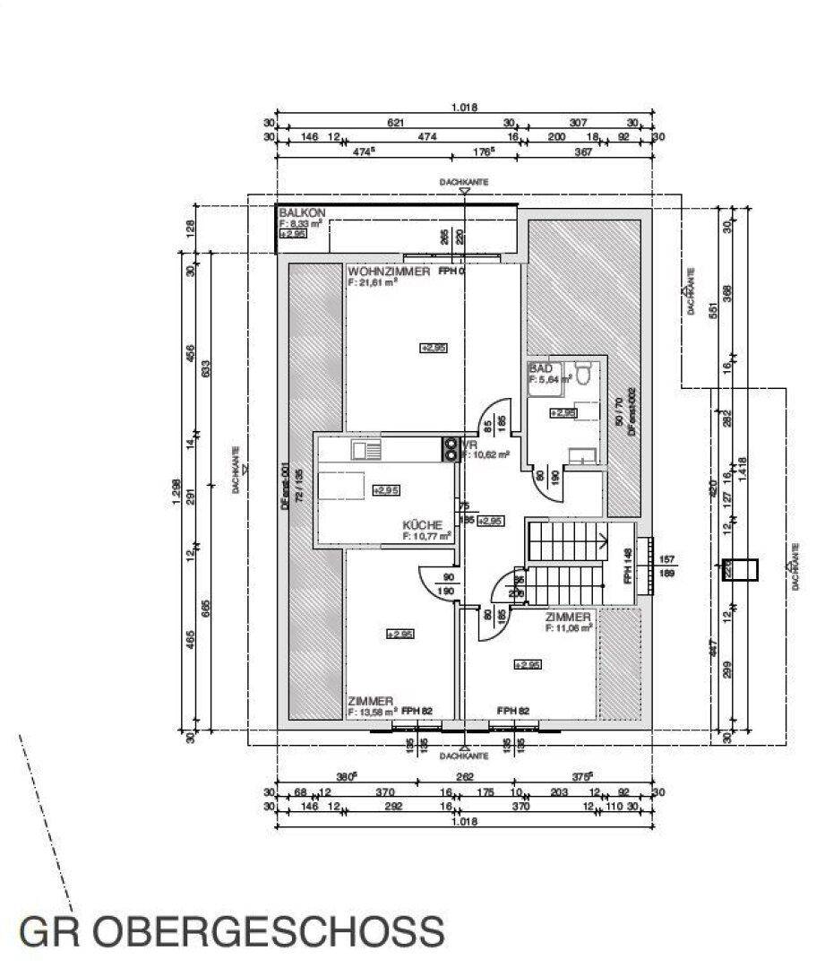 Grundriss des Obergeschosses mit Wohnzimmer, Küche, Bad und Balkon.
