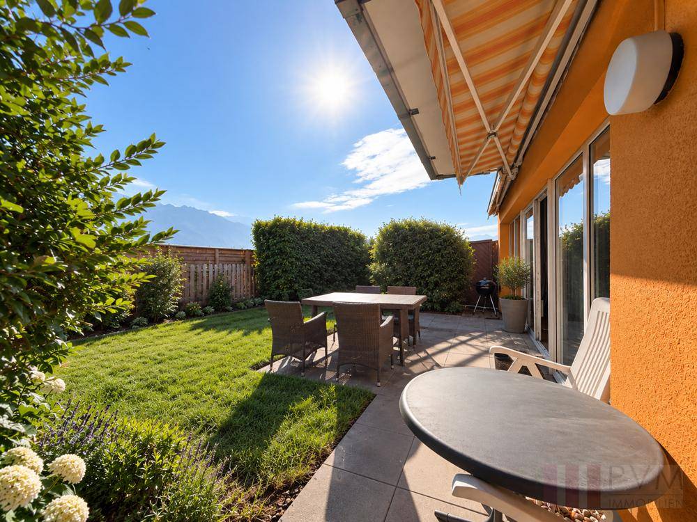 Terrasse mit Garten