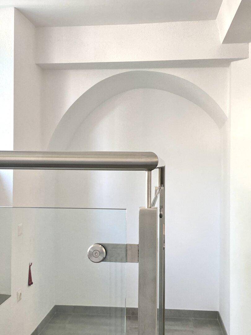 Biedermeier-Juwel trifft moderne Arbeitswelt! Inspirierende Gewerbefläche | vielseitig nutzbar: Büro, Studio, Atelier, Einzelhandel, Firmenwohnung | 2 Gärten &amp; Terrasse - Ansicht 4
