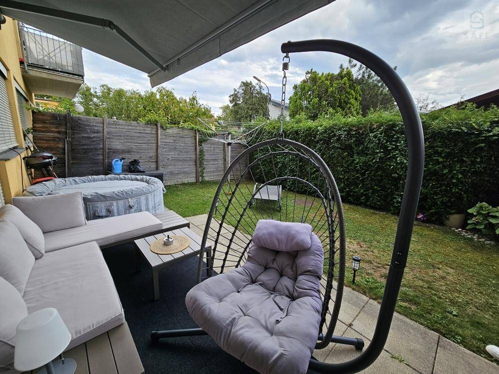 Garten mit Terrasse