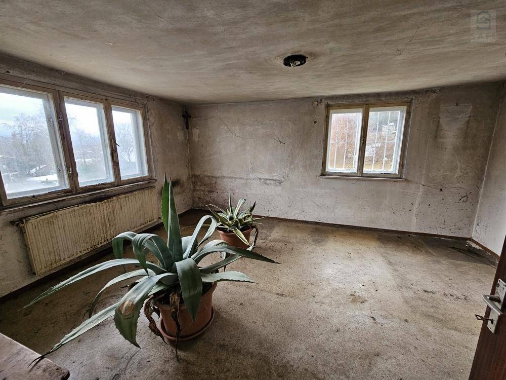 Velden-Kranzelhofen: 1.301 m² Bauland in Südlage mit Karawankenblick, Altbestand und Stadl! - Ansicht 6
