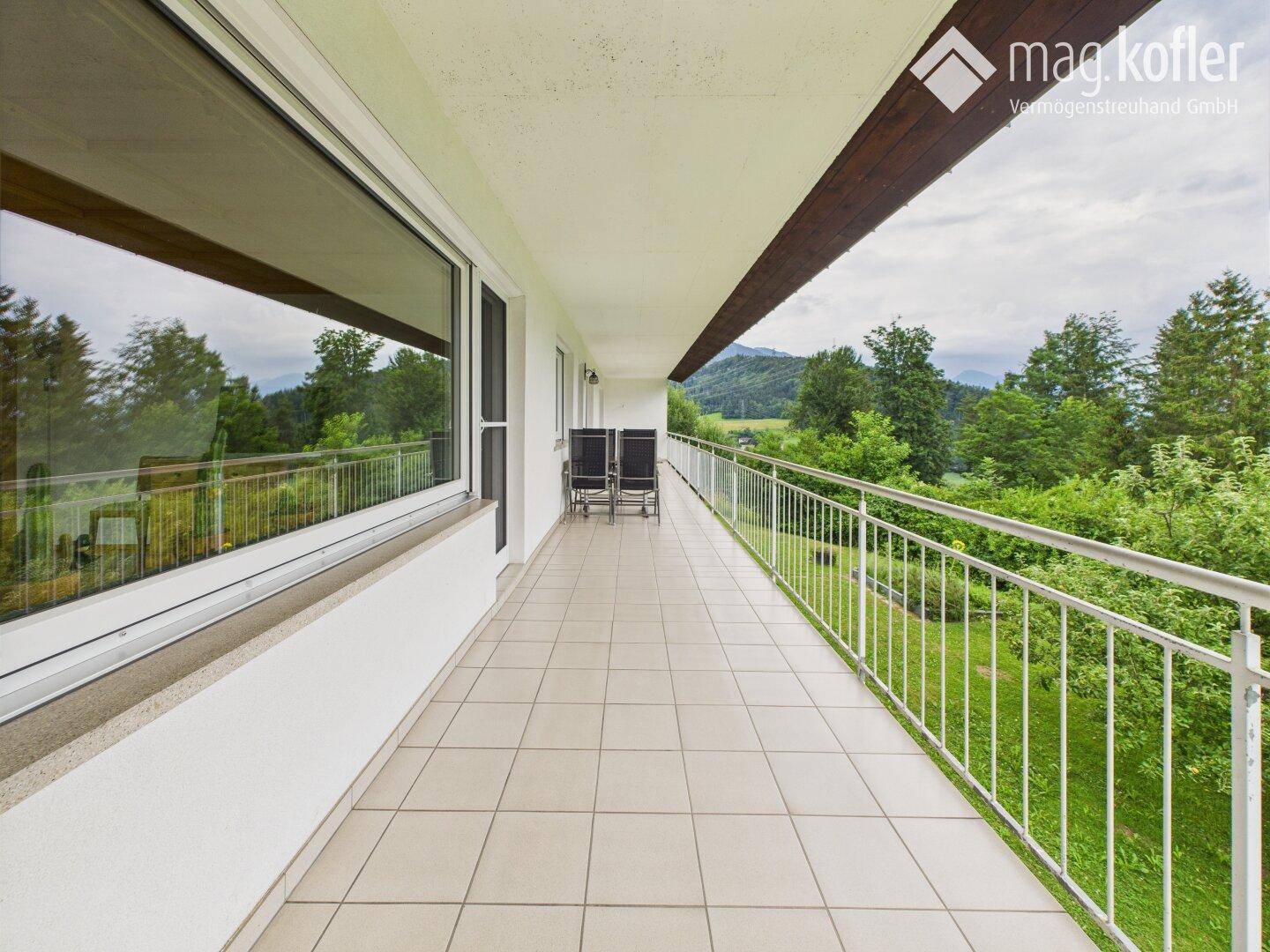 Balkon EG