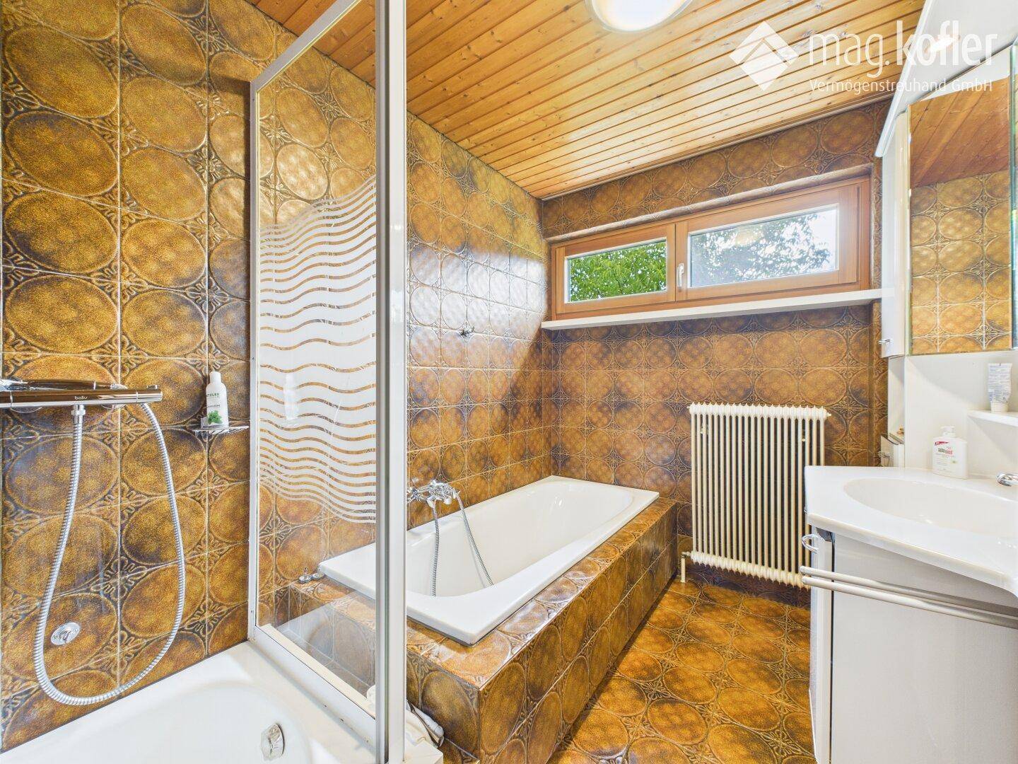 Badezimmer EG