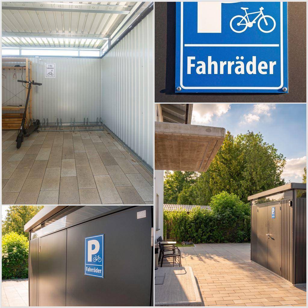 Überdachter Fahrradabstellplatz mit Beschilderung und sicheren Stellmöglichkeiten für Fahrräder.