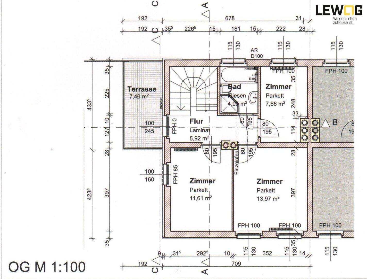 Grundriss des Obergeschosses mit Terrasse, Bad und mehreren Zimmern.