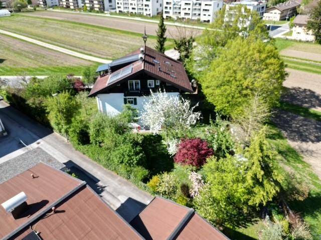 Südseite und Garten