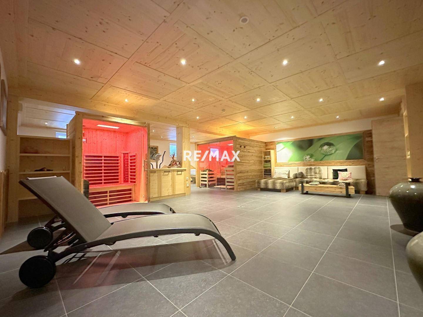 Wellness area with sauna, infrared cabin, ...